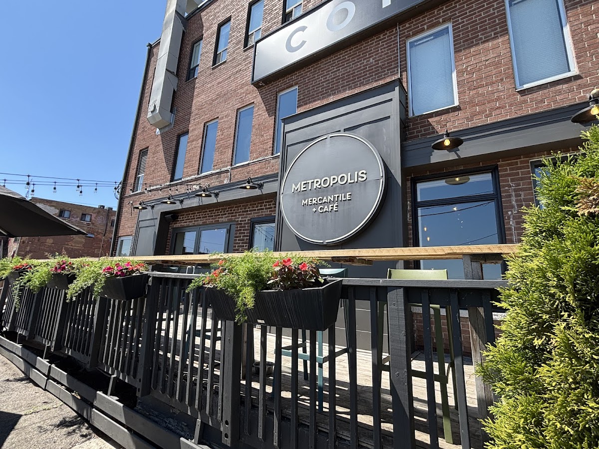 Metropolis Mercantile Café