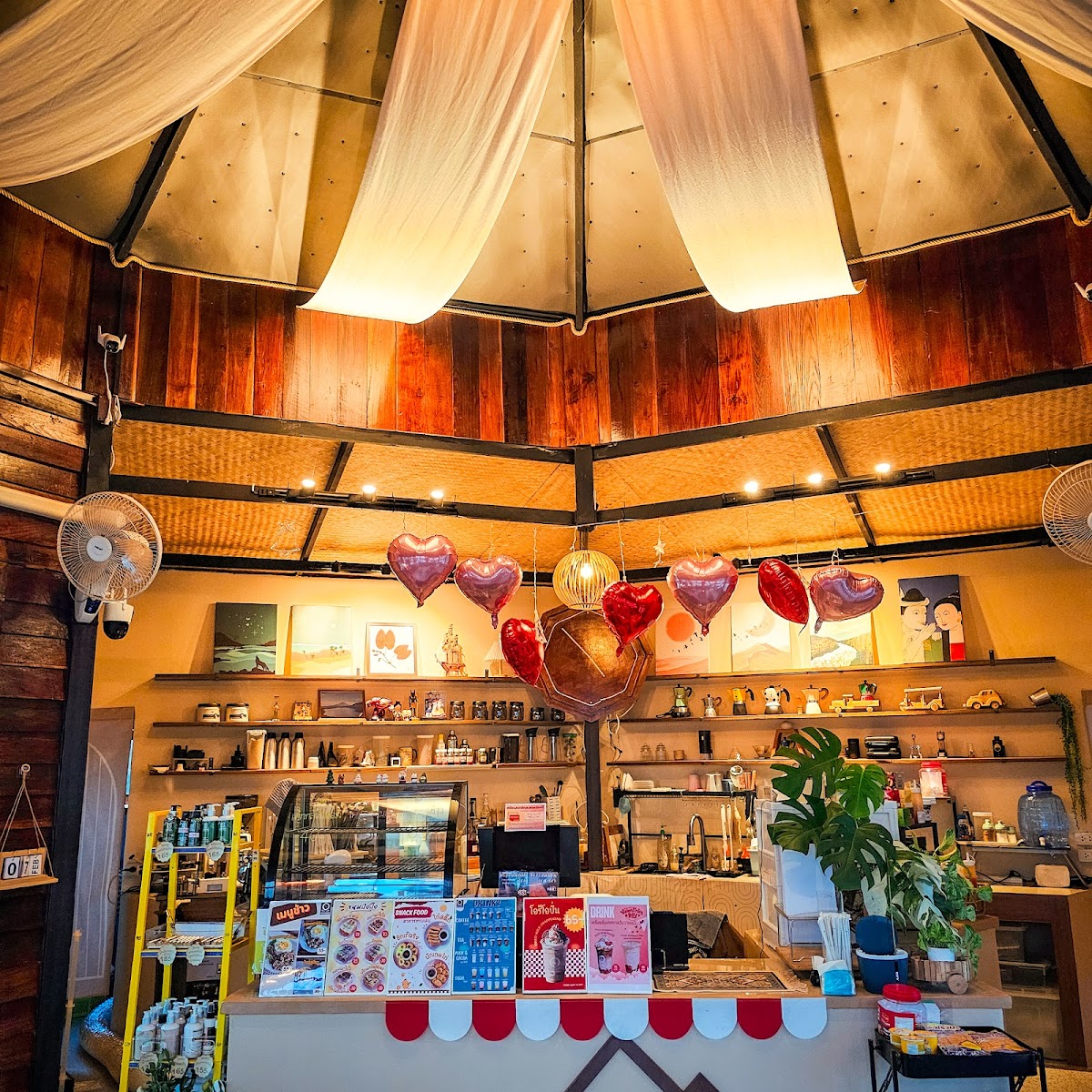 Best Time Cafe' & Terrace :: Wiangsa