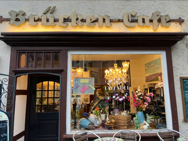 Lavendel im Bruckencafe