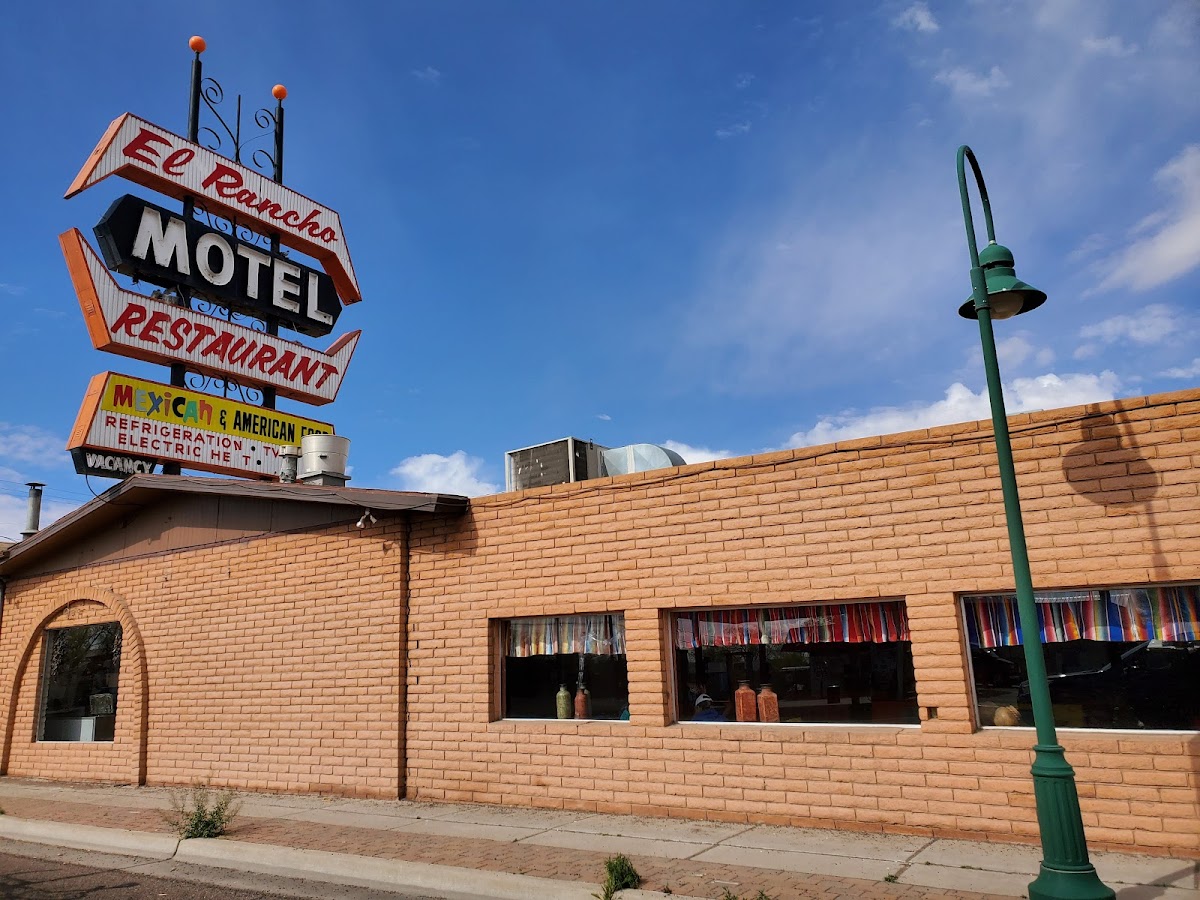 El Rancho Restaurant & Motel