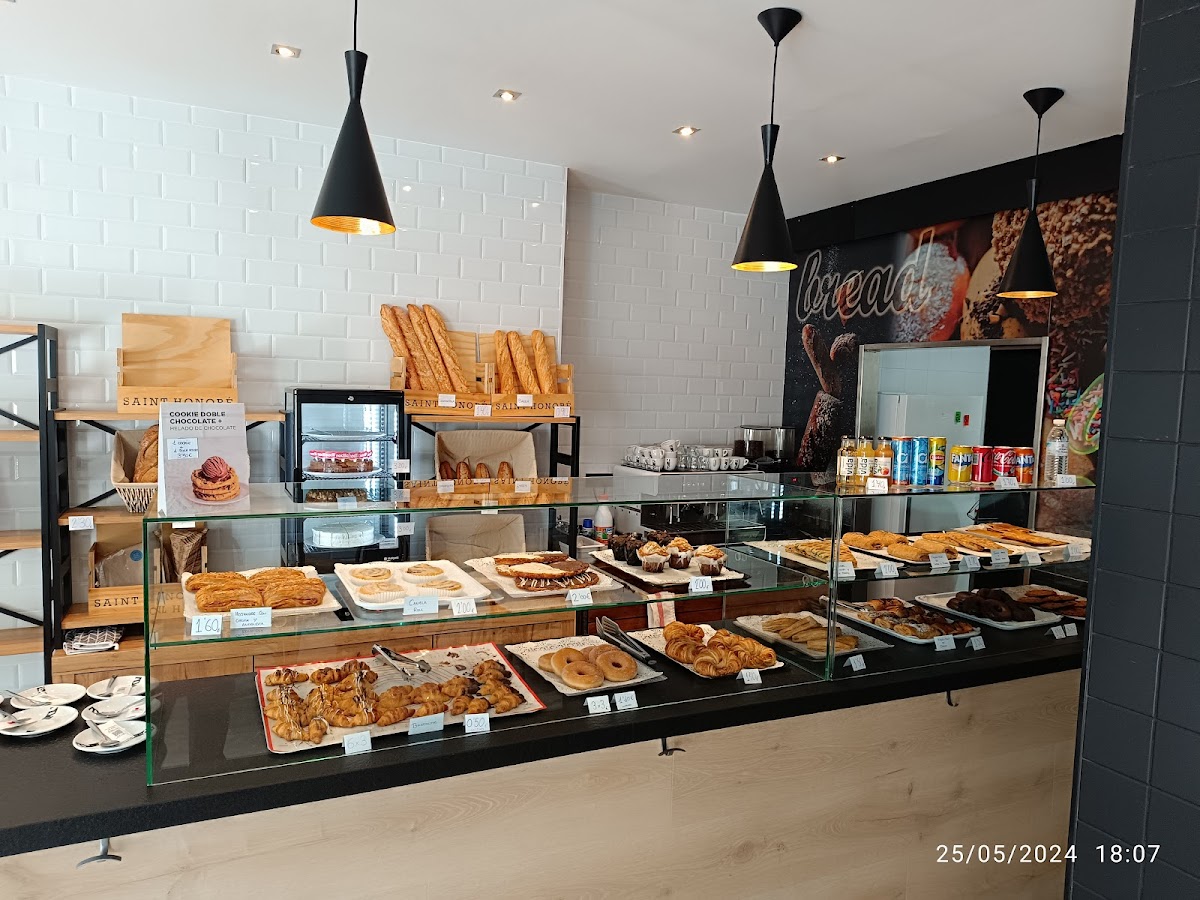 Bar El Provenzal, Pasteleria cafeteria