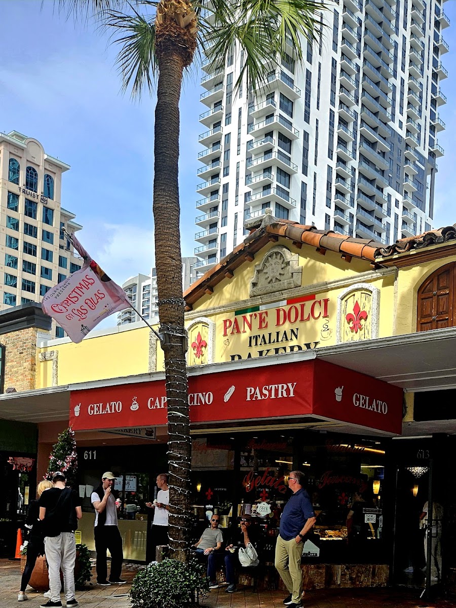 Pan'e Dolci Italian Bakery